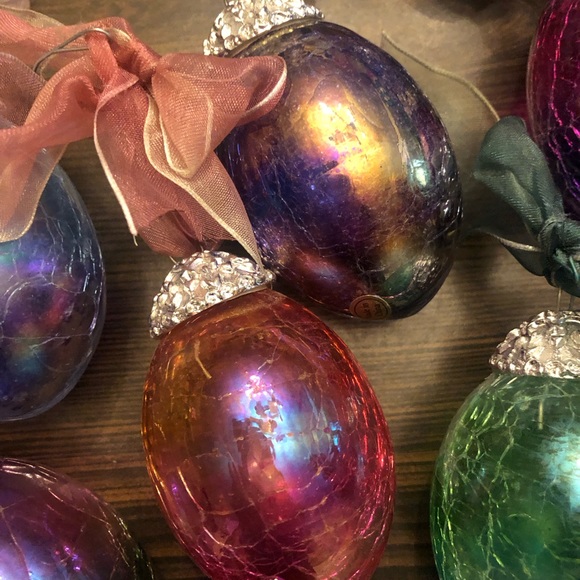 Six Crackle Glass Ornaments. - Picture 4 of 4